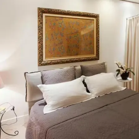 Modern Flat Historic 1200s Palace Steps From Navona Apartment Rome