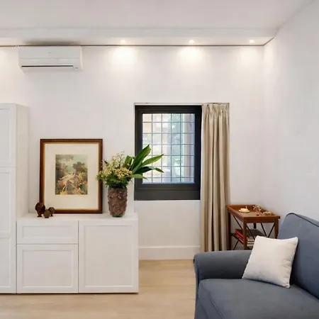 Modern Flat Historic 1200s Palace Steps From Navona Lejlighed